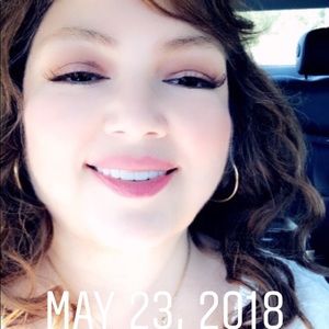 Meet your Posher, Raquel